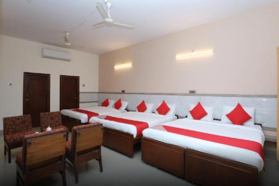 Kaveri Hotel Bed & Breakfast Mysore Exterior photo
