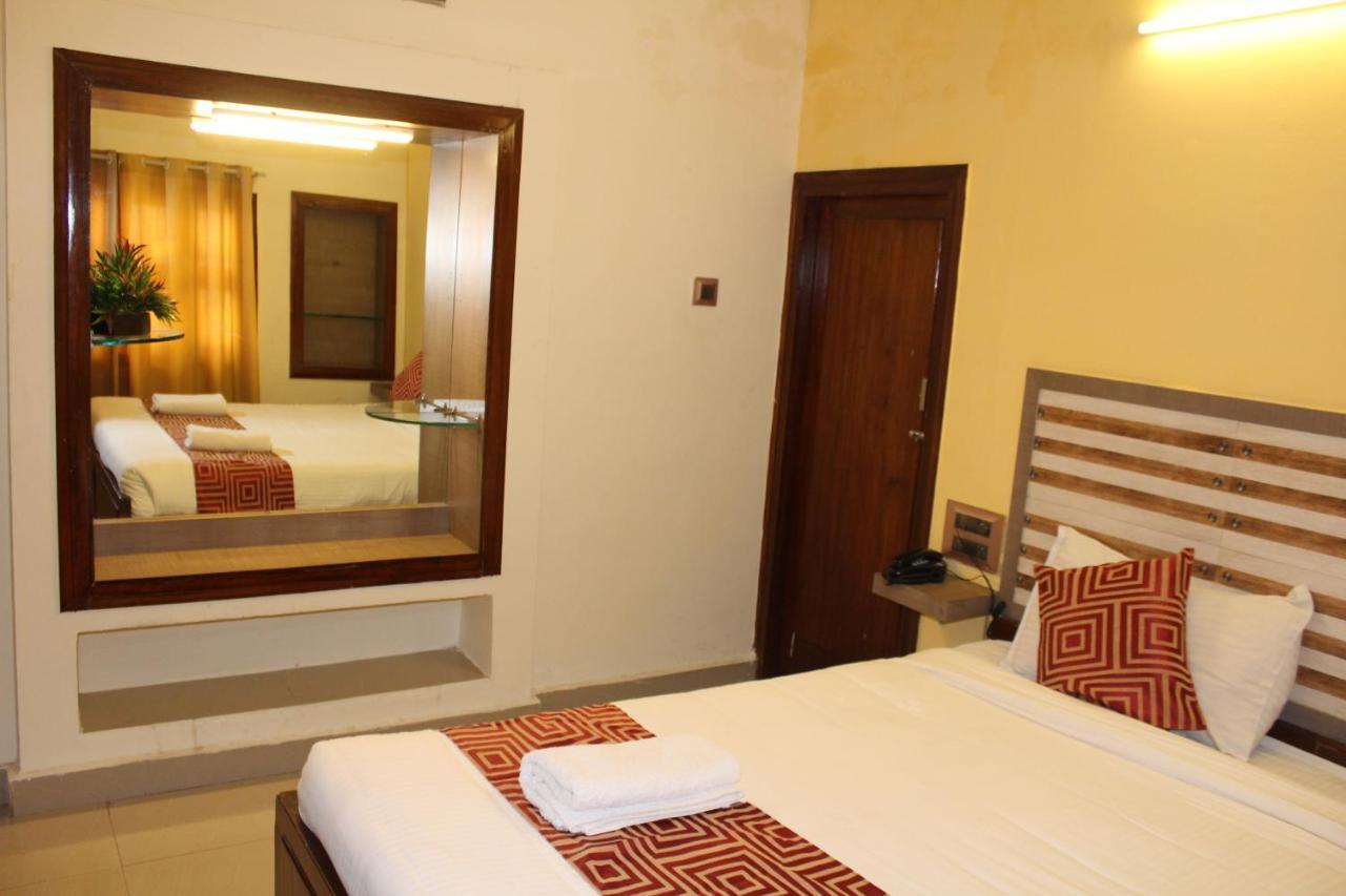 Kaveri Hotel Bed & Breakfast Mysore Exterior photo