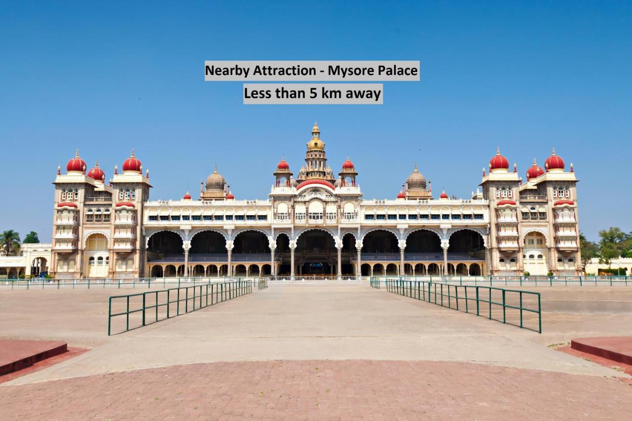 Kaveri Hotel Bed & Breakfast Mysore Exterior photo