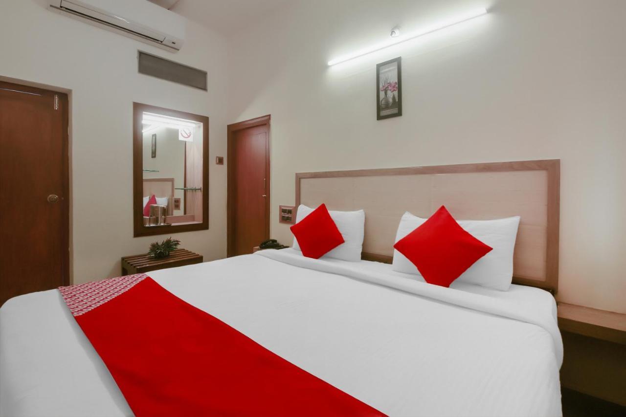 Kaveri Hotel Bed & Breakfast Mysore Exterior photo