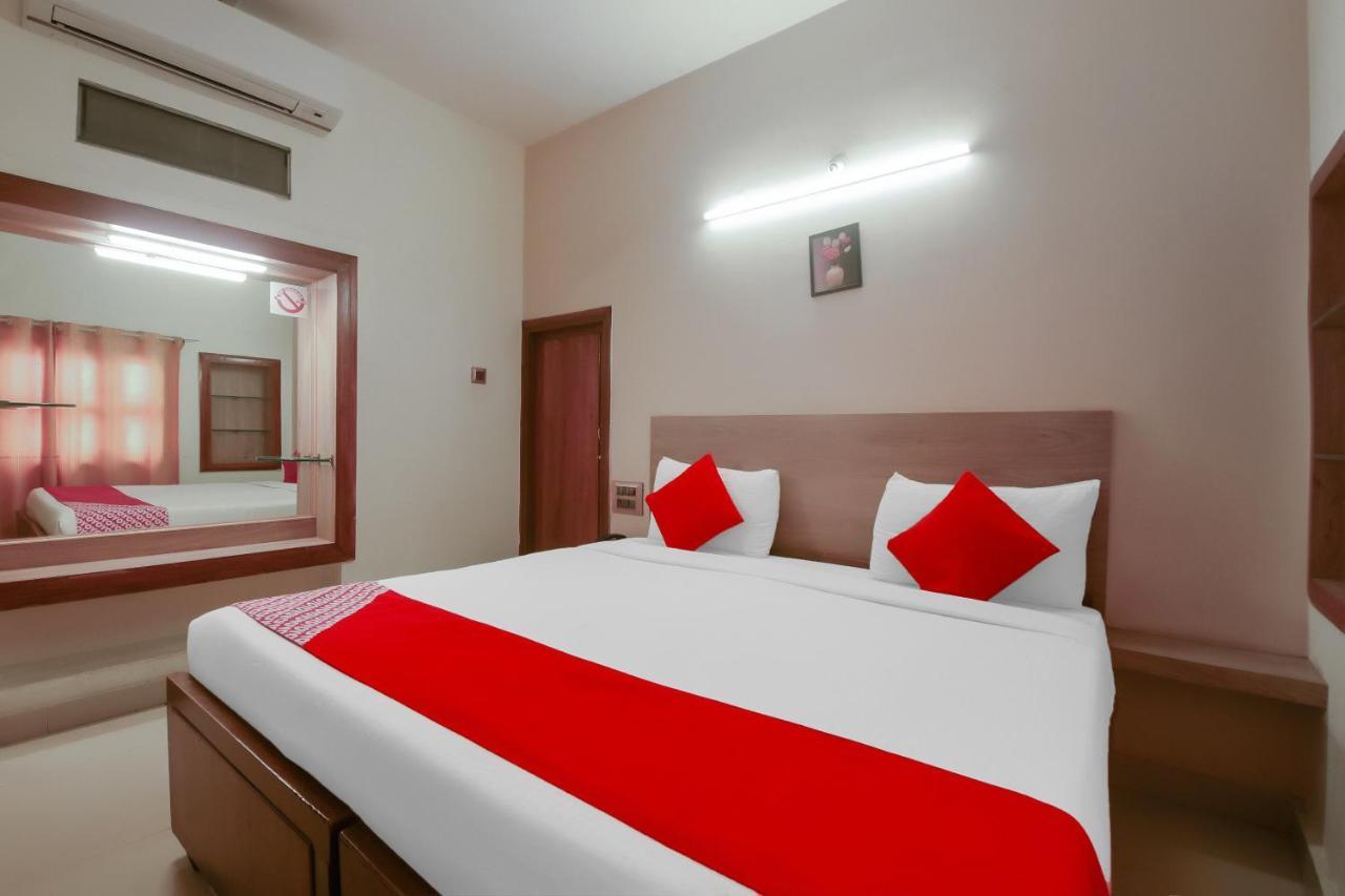 Kaveri Hotel Bed & Breakfast Mysore Exterior photo
