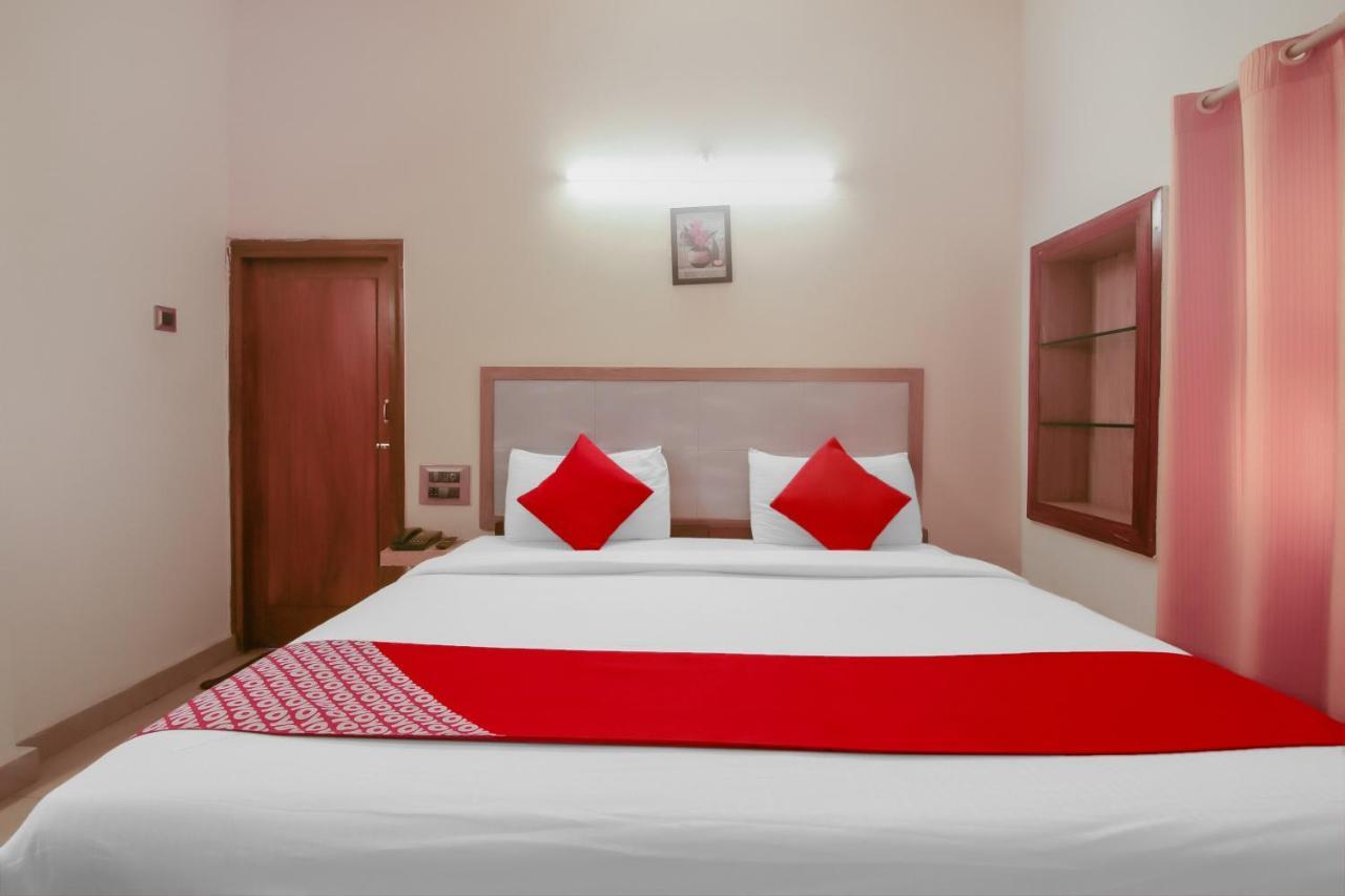 Kaveri Hotel Bed & Breakfast Mysore Exterior photo