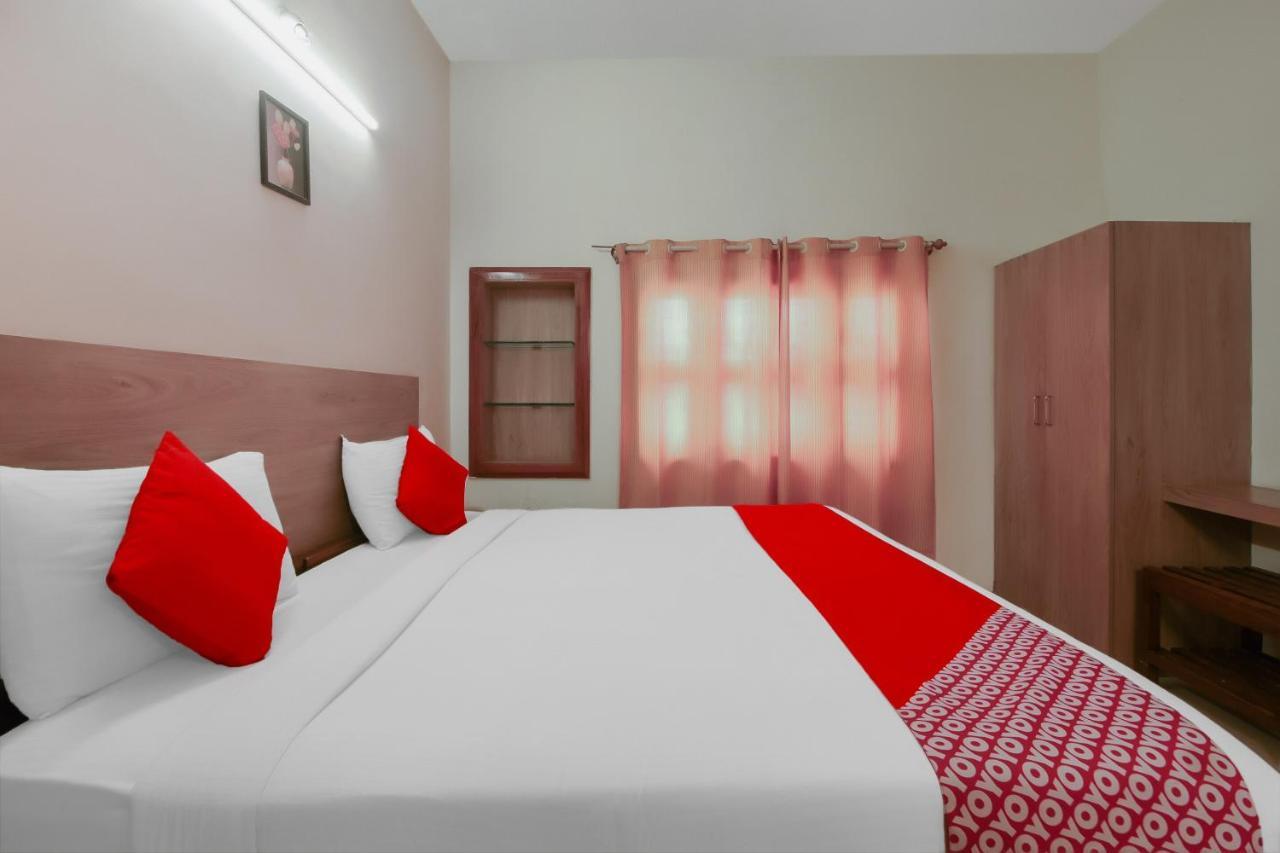 Kaveri Hotel Bed & Breakfast Mysore Exterior photo