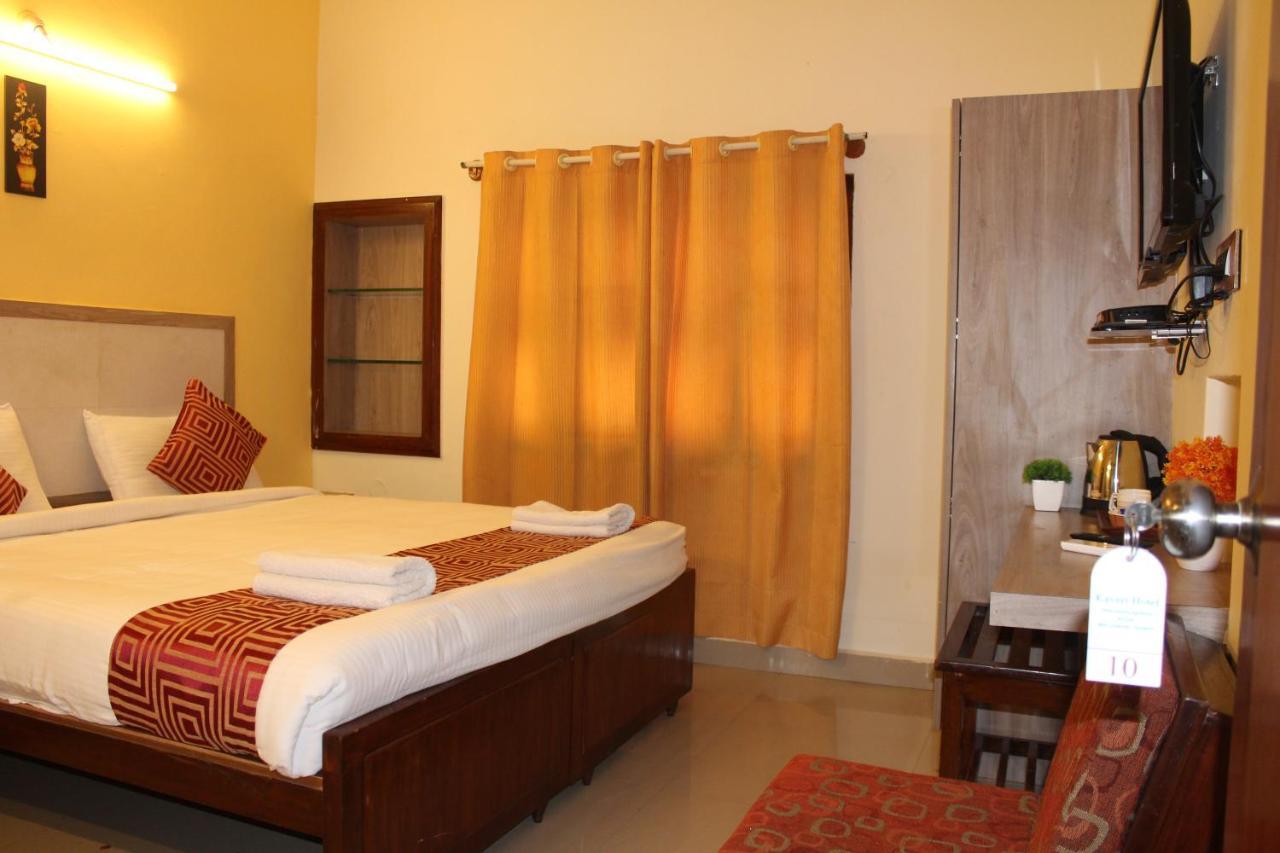 Kaveri Hotel Bed & Breakfast Mysore Exterior photo